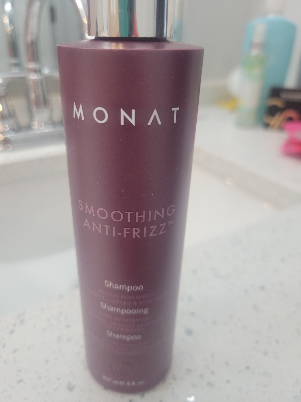 Monat Smoothing Anti-Frizz Shampoo - Plum
